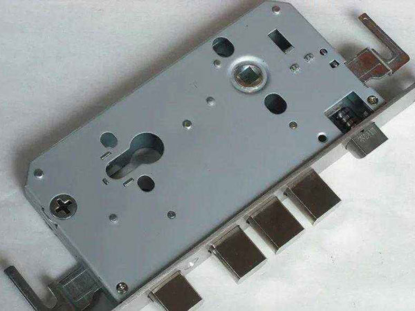 松滋24小时上门开锁公司