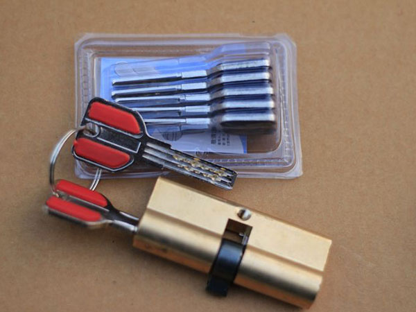 松滋24小时上门开锁公司