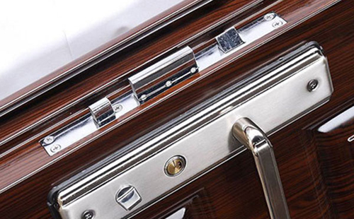 松滋24小时上门开锁公司